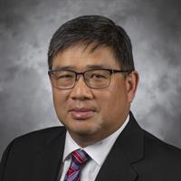 portrait of Lester P Wang, MD