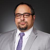 portrait of Farzan Ghodsianzadeh, DO